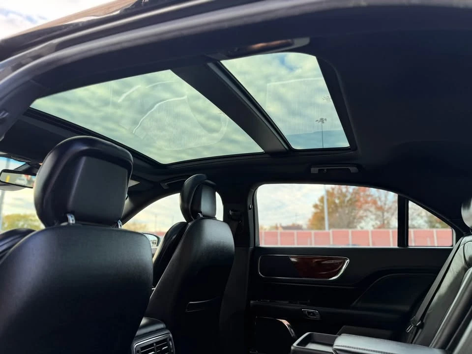 2017 Lincoln Continental 10th Gen - Image 18 of 18