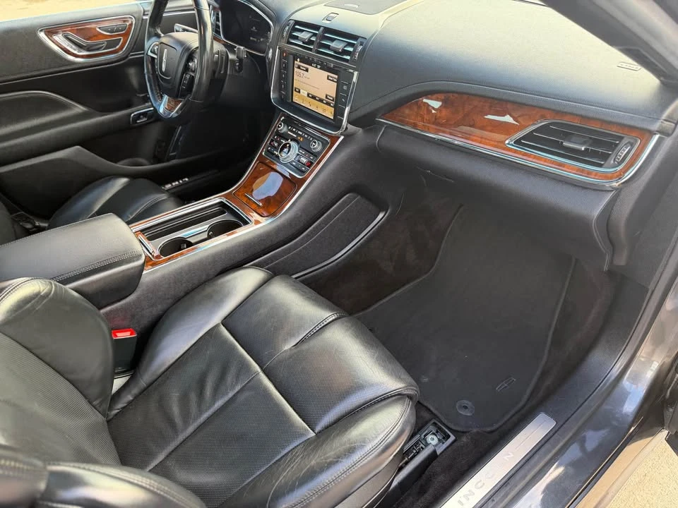 2017 Lincoln Continental 10th Gen - Image 16 of 18