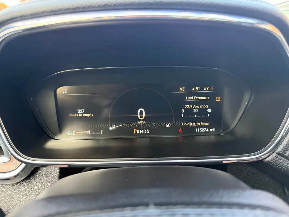 2017 Lincoln Continental 10th Gen - Image 7 of 18