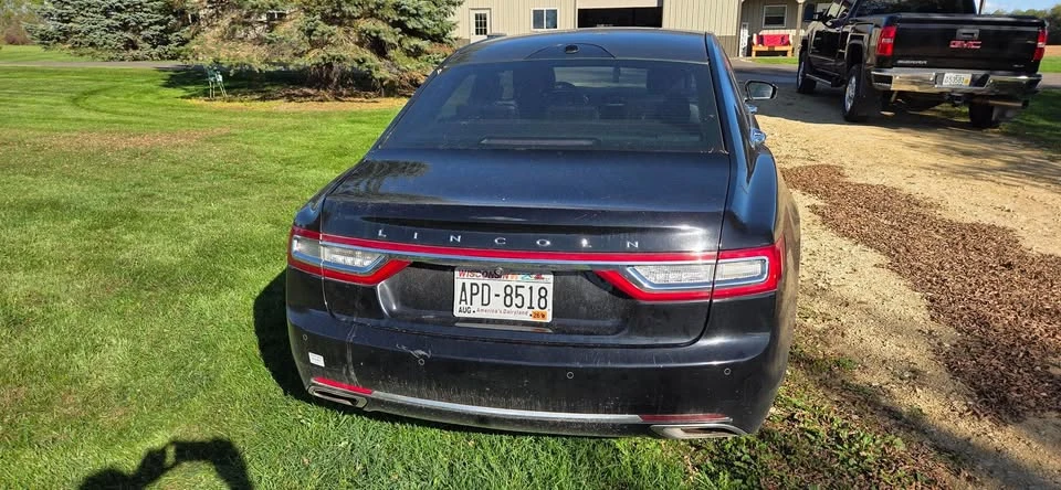 2017 Lincoln Continental 10th Gen - Image 6 of 7
