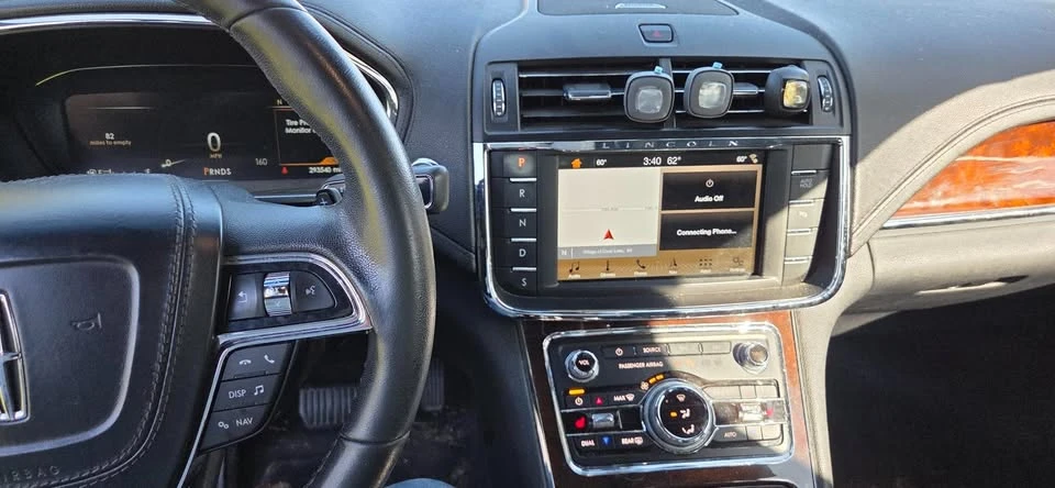 2017 Lincoln Continental 10th Gen - Image 5 of 7