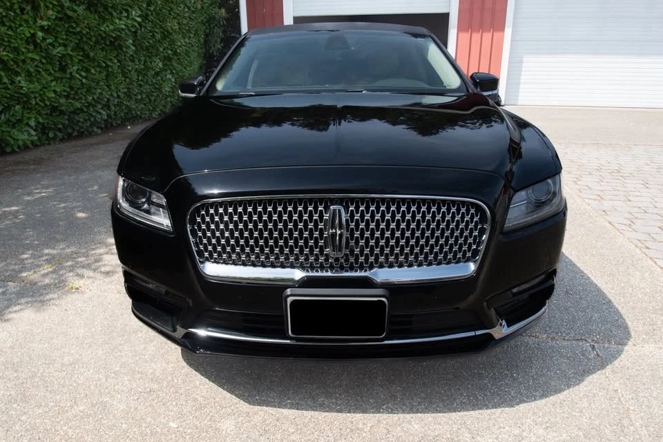 2017 Lincoln Continental 10th Gen - Image 2 of 14