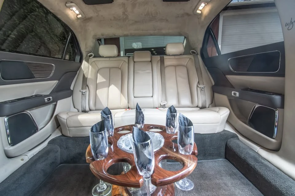 2017 Lincoln Continental 10th Gen - Image 14 of 14