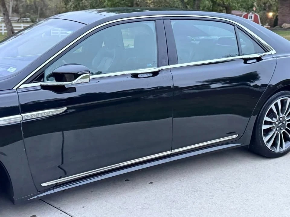 2017 Lincoln Continental 10th Gen - Image 13 of 20
