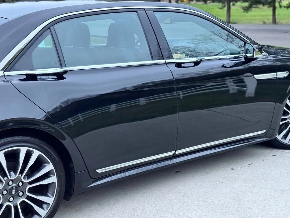 2017 Lincoln Continental 10th Gen - Image 12 of 20