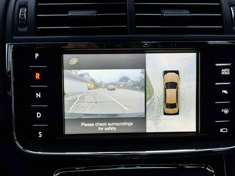 2017 Lincoln Continental 10th Gen - Image 7 of 20