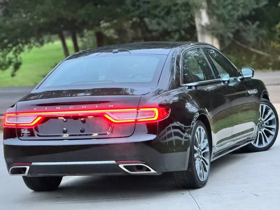 2017 Lincoln Continental 10th Gen - Image 2 of 20