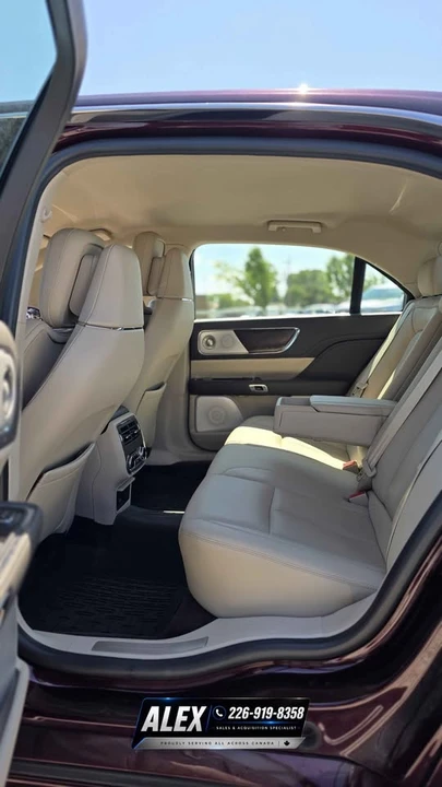 2017 Lincoln Continental 10th Gen - Image 9 of 20