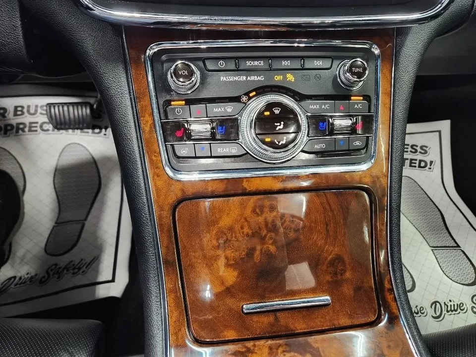 2017 Lincoln Continental 10th Gen - Image 17 of 20
