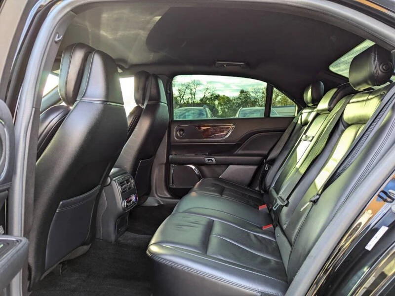 2017 Lincoln Continental 10th Gen - Image 12 of 20