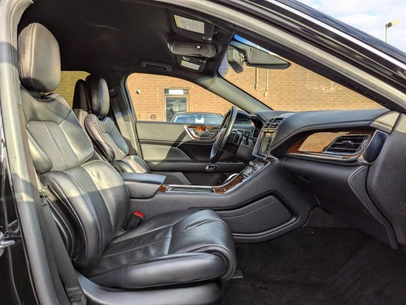 2017 Lincoln Continental 10th Gen - Image 14 of 20