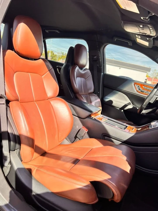 2017 Lincoln Continental 10th Gen - Image 19 of 19