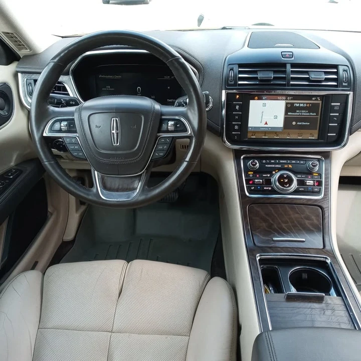 2017 Lincoln Continental 10th Gen - Image 4 of 19
