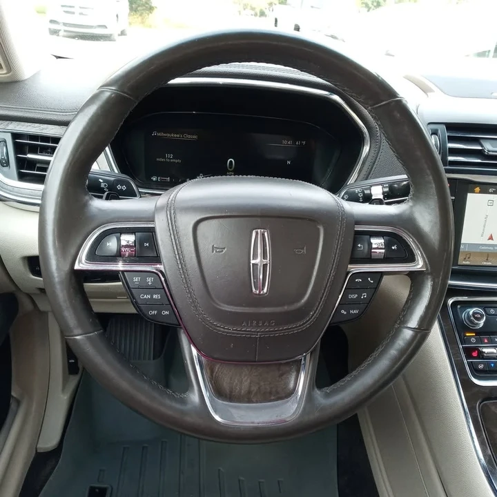 2017 Lincoln Continental 10th Gen - Image 6 of 19