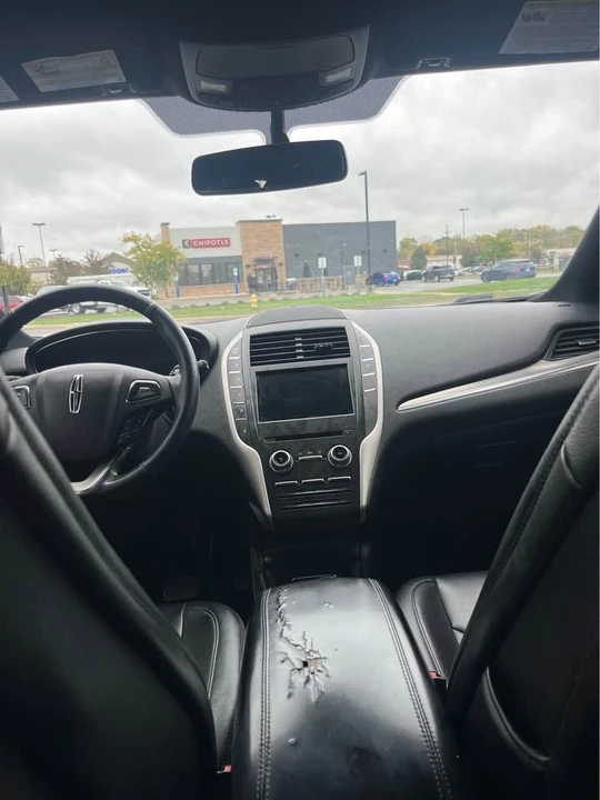 2017 Lincoln MKC - Image 5 of 5