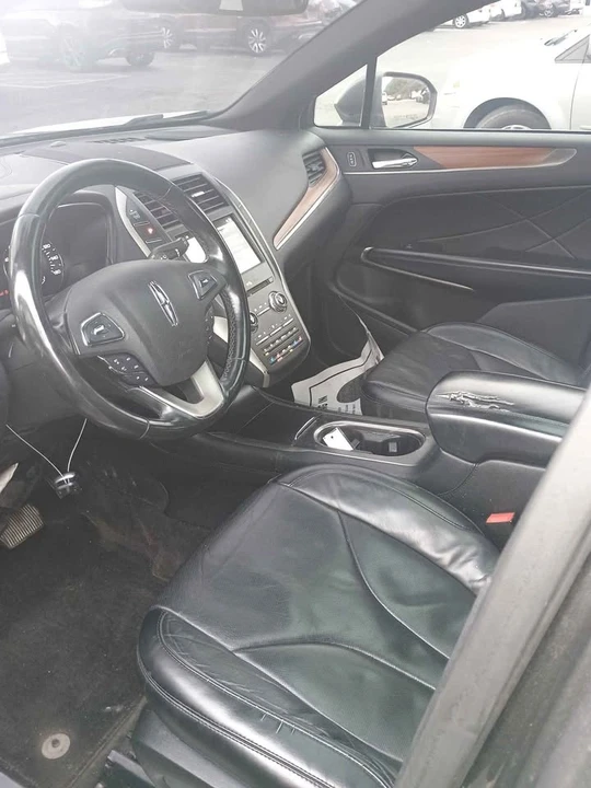 2017 Lincoln MKC - Image 2 of 5