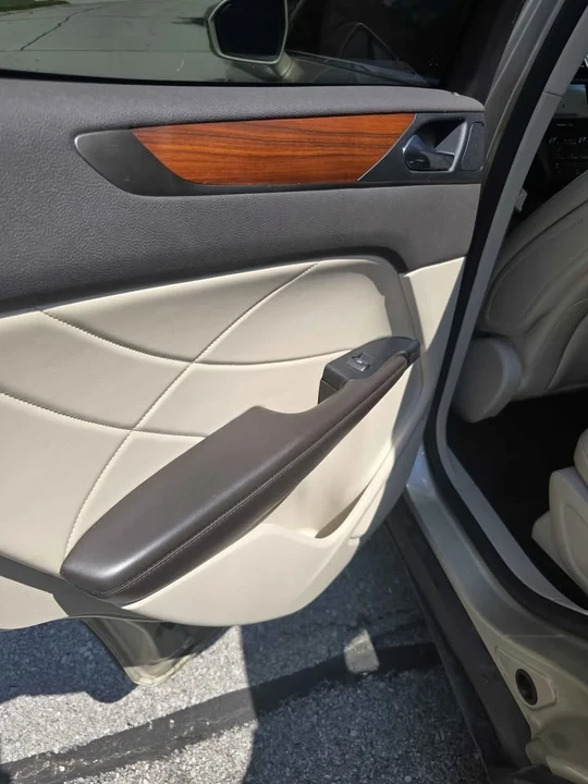 2017 Lincoln MKC - Image 11 of 15