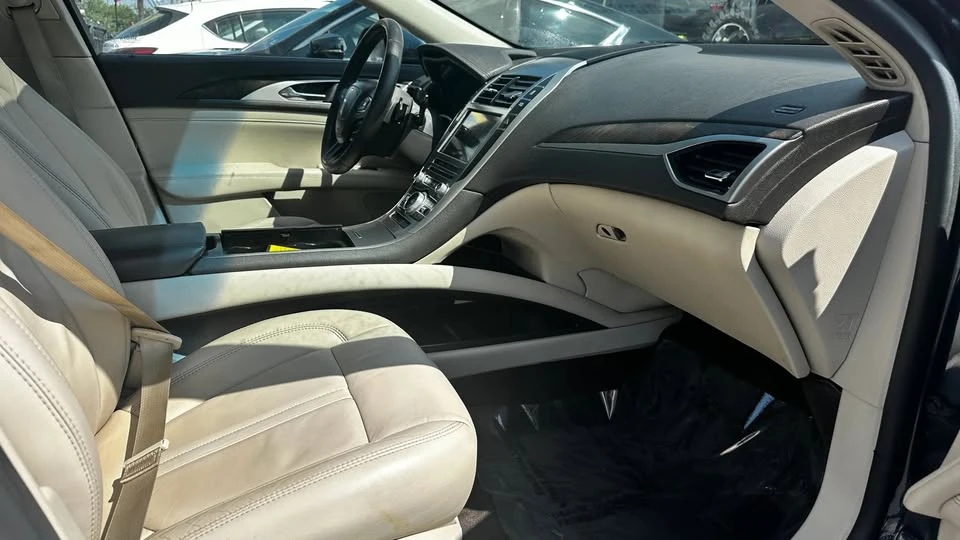 2017 Lincoln MKZ - Image 12 of 18