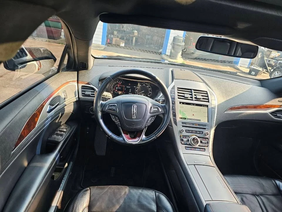 2017 Lincoln MKZ - Image 9 of 10