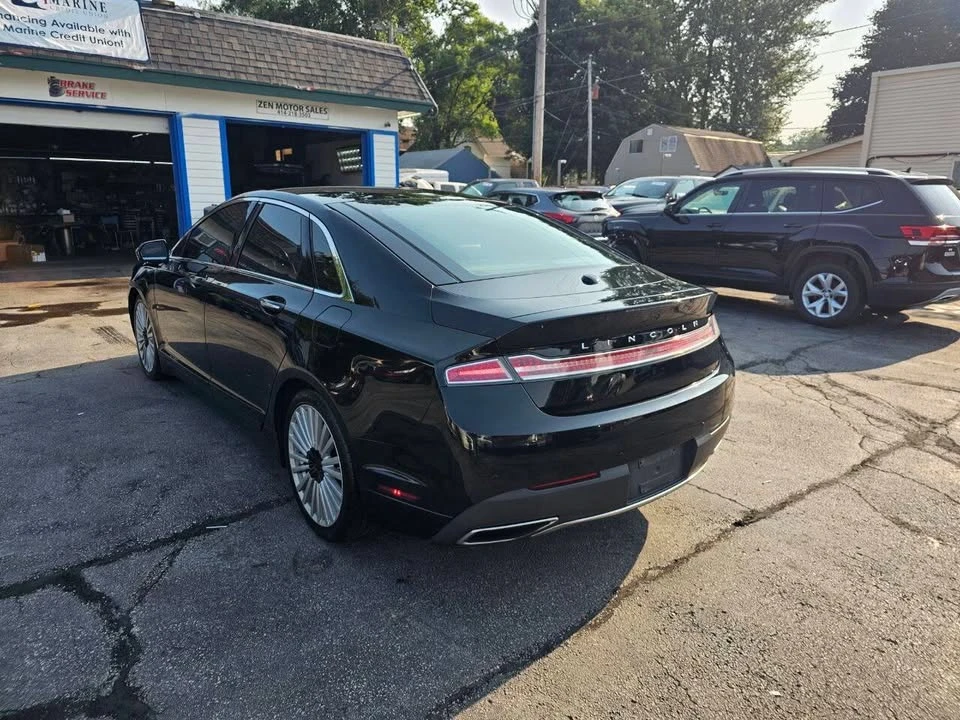 2017 Lincoln MKZ - Image 2 of 10