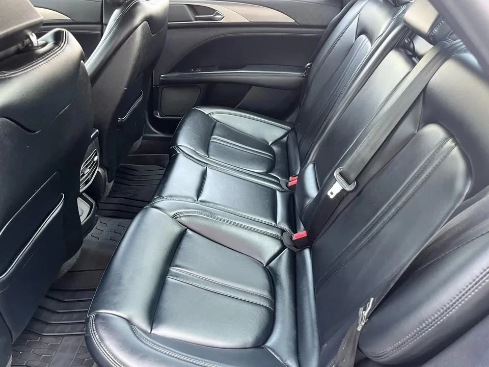 2017 Lincoln MKZ - Image 18 of 20
