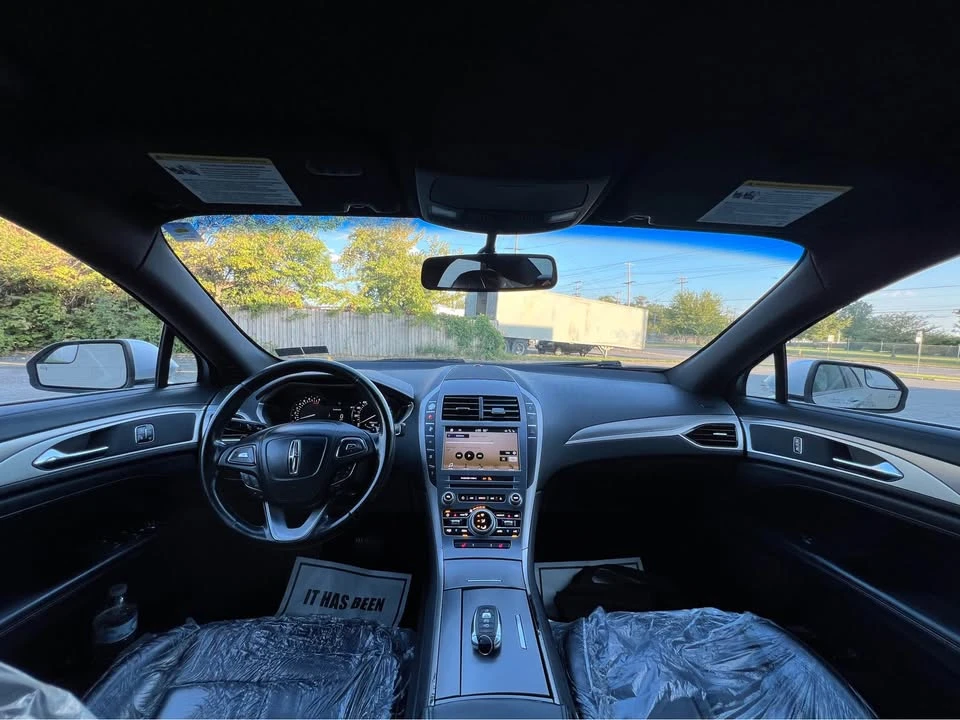 2017 Lincoln MKZ - Image 9 of 17