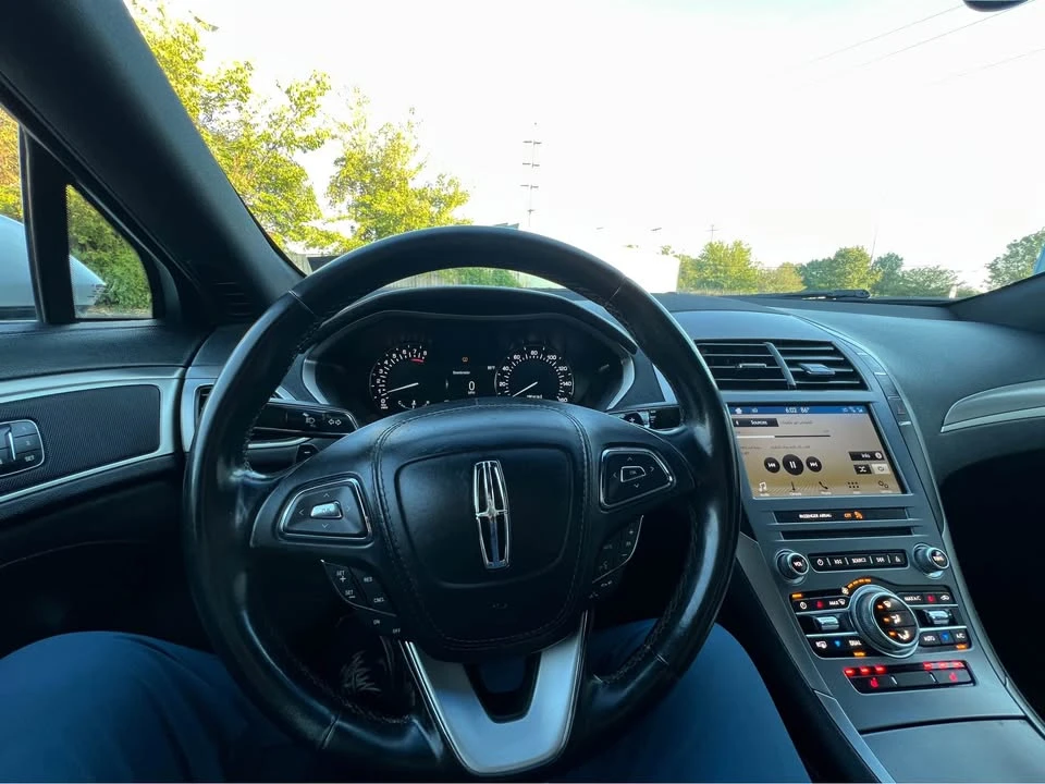 2017 Lincoln MKZ - Image 16 of 17