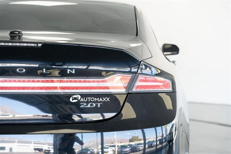 2017 Lincoln MKZ - Image 11 of 19
