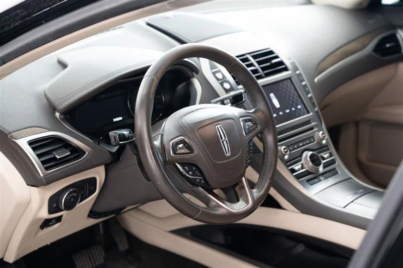 2017 Lincoln MKZ - Image 13 of 19