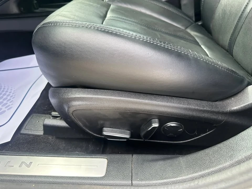2017 Lincoln MKZ - Image 11 of 20