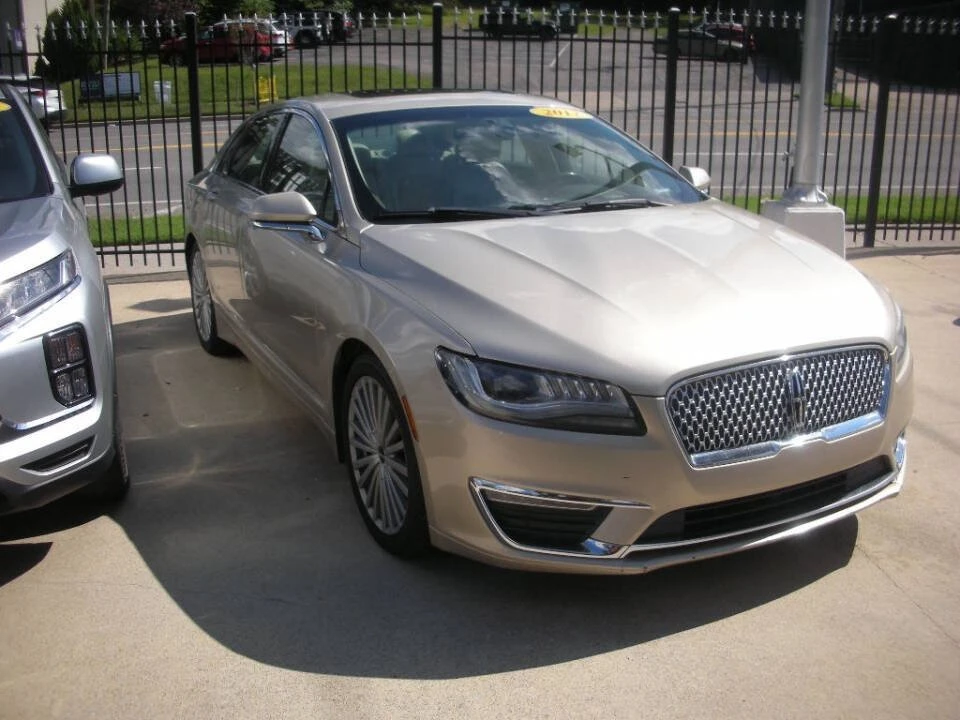 2017 Lincoln MKZ - Image 2 of 7