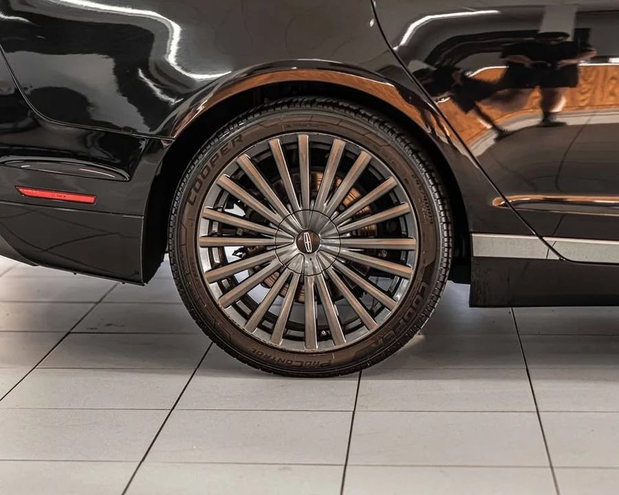 2017 Lincoln MKZ - Image 11 of 20