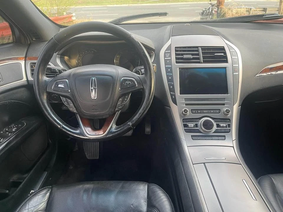 2017 Lincoln MKZ - Image 13 of 17