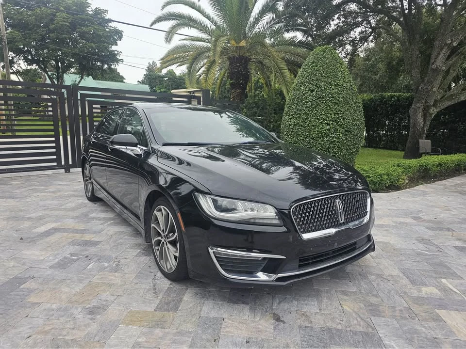 2017 Lincoln MKZ - Image 3 of 10