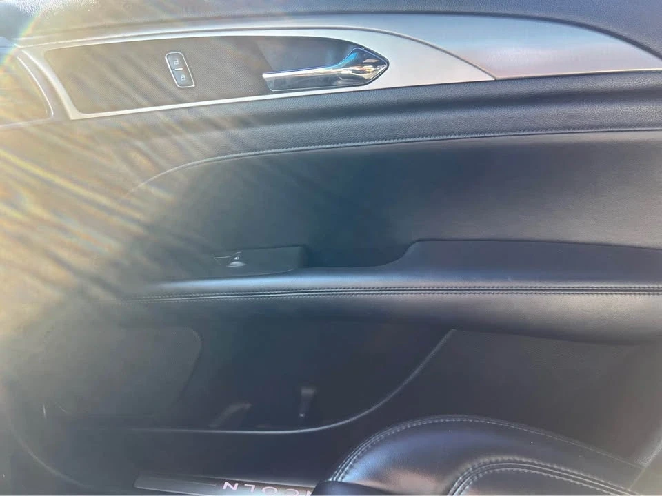 2017 Lincoln MKZ - Image 9 of 20
