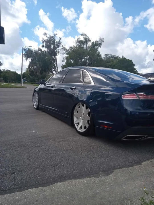 2017 Lincoln MKZ - Image 9 of 9