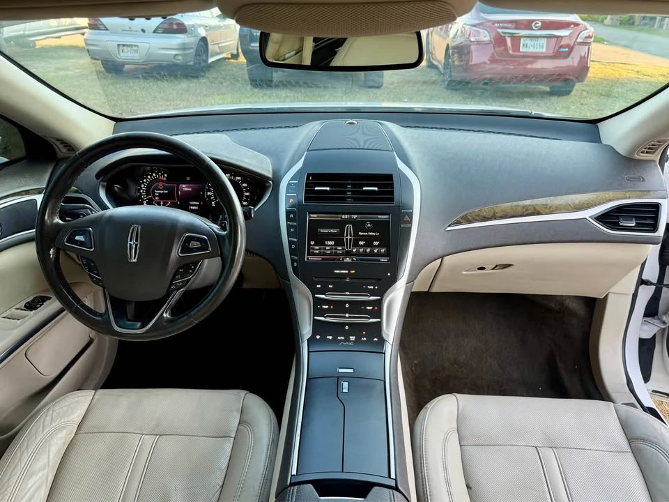 2017 Lincoln MKZ - Image 10 of 11