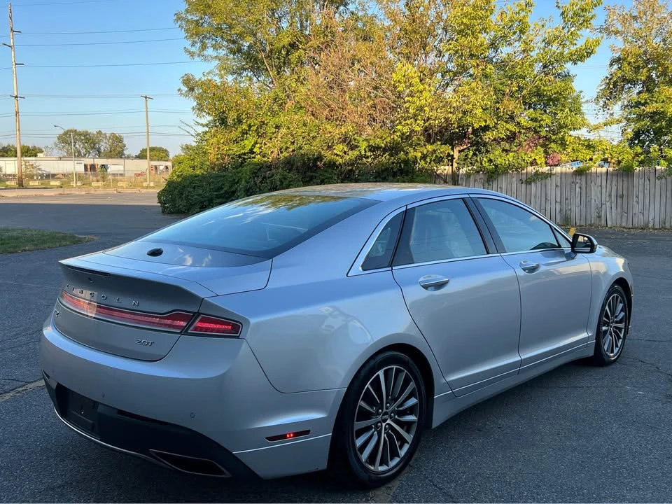 2017 Lincoln MKZ - Image 4 of 16