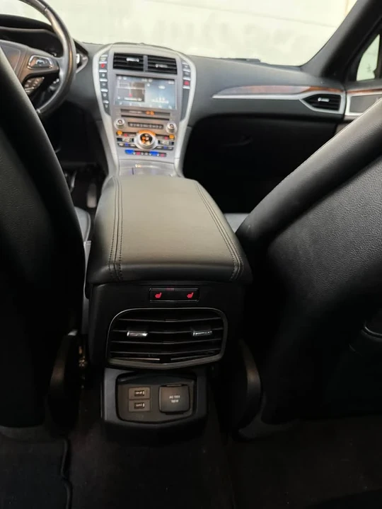 2017 Lincoln MKZ - Image 7 of 11