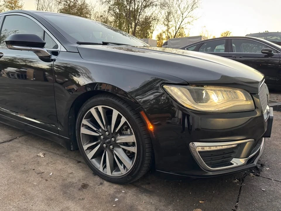 2017 Lincoln MKZ - Image 2 of 11