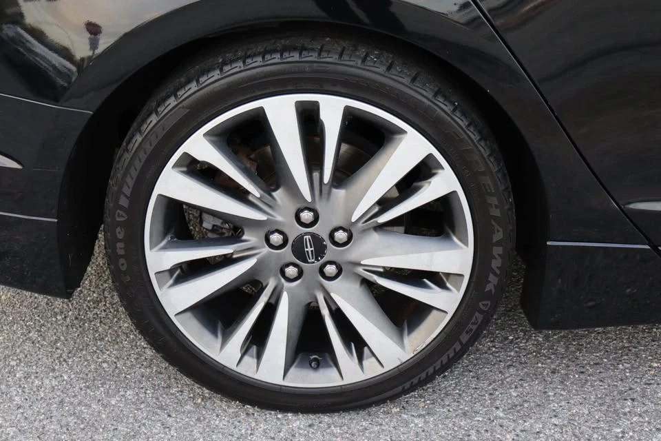2017 Lincoln MKZ - Image 10 of 20