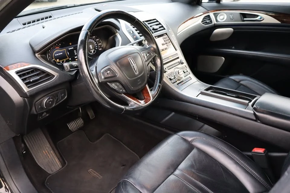 2017 Lincoln MKZ - Image 18 of 20