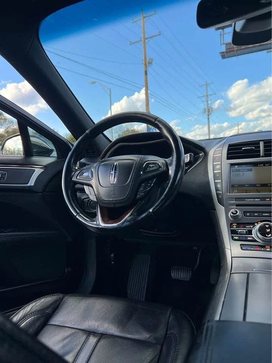 2017 Lincoln MKZ - Image 8 of 15
