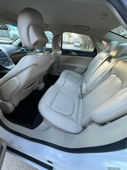 2017 Lincoln MKZ - Image 7 of 9