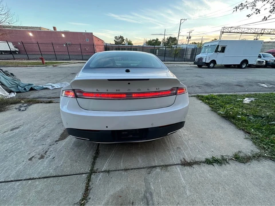 2017 Lincoln MKZ - Image 4 of 9