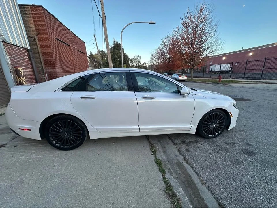 2017 Lincoln MKZ - Image 2 of 9