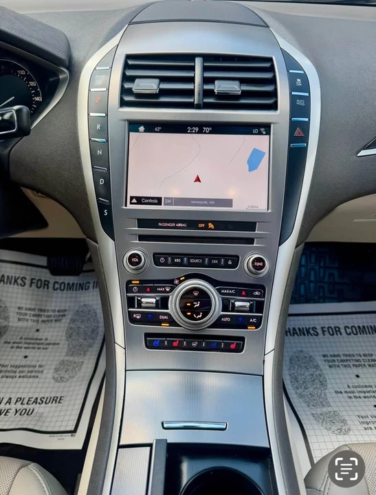 2017 Lincoln MKZ - Image 10 of 19
