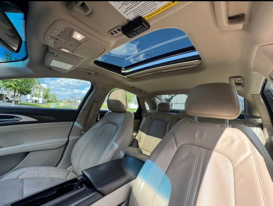 2017 Lincoln MKZ - Image 18 of 19