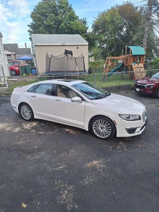 2017 Lincoln MKZ - Image 4 of 12