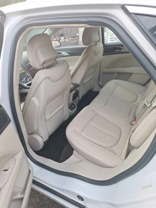 2017 Lincoln MKZ - Image 7 of 12